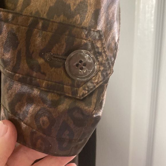 Animal print trench coat. Fully lined size 12. - Picture 5 of 7